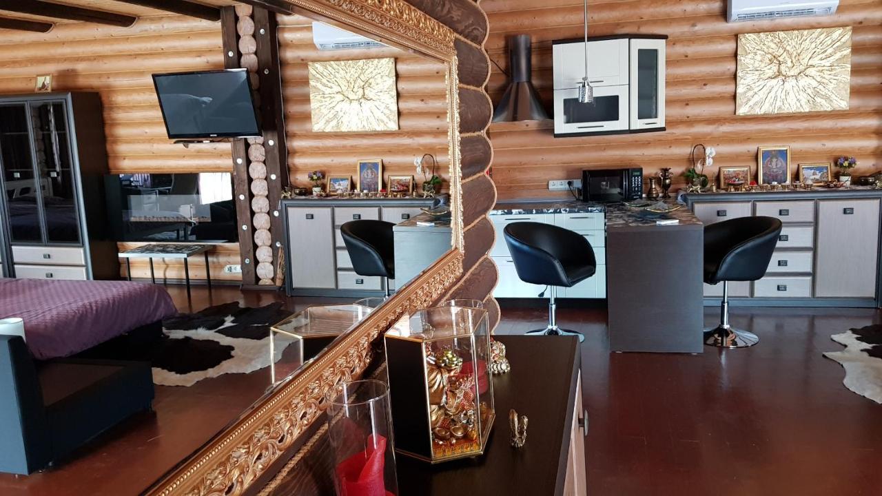 Luxury Apartments With Pool And Sauna In The Villa 체르니우치 외부 사진