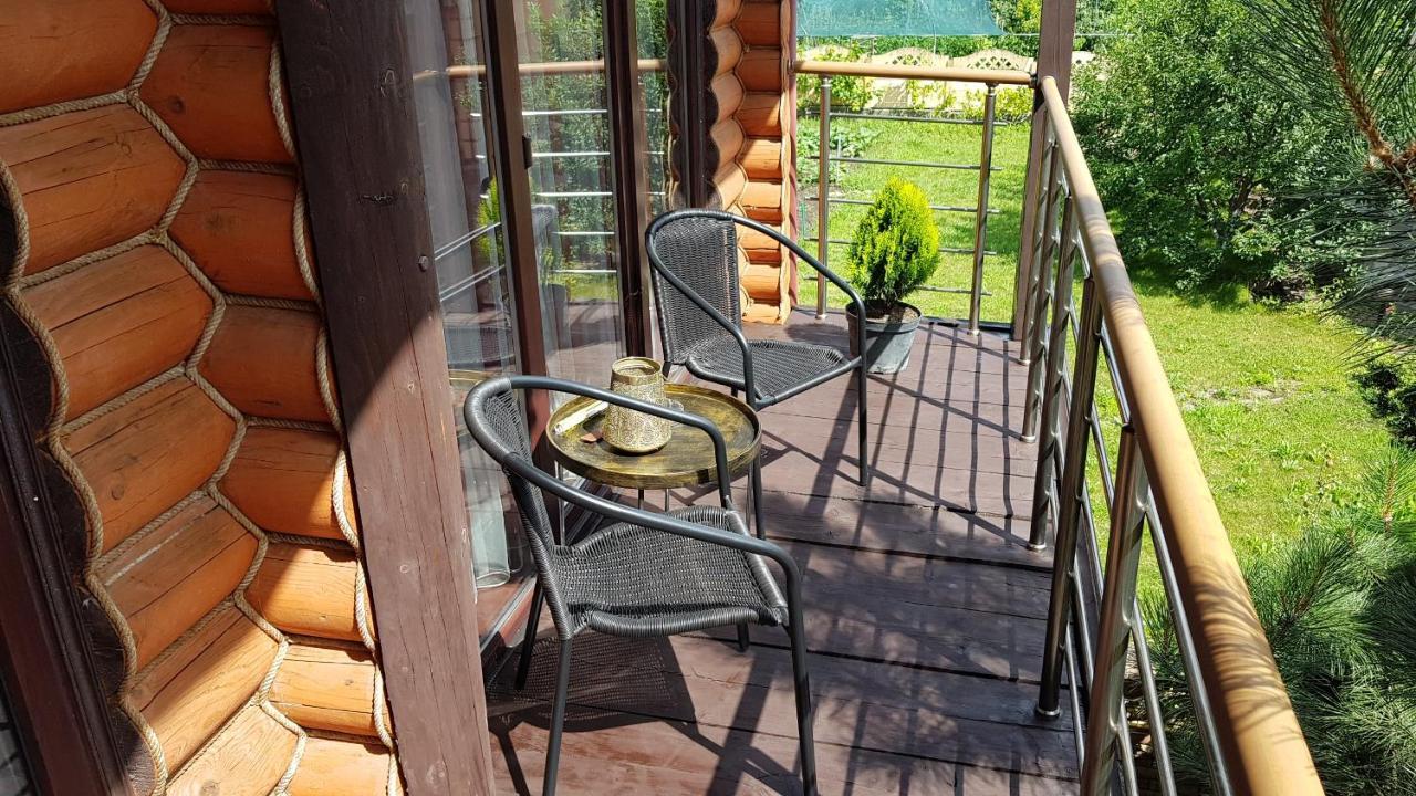 Luxury Apartments With Pool And Sauna In The Villa 체르니우치 외부 사진